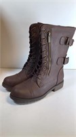 New Daily Shoes Size 7.5 Boots