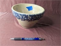 Roseville Pottery Bowl - 6.5"D