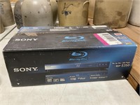 NIB Sony Model BDP-S350 Blu-ray/DVD Player