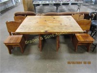 CONTEMPORARY DINING TABLE WITH 4 CHAIRS