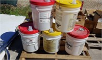 (5) Five Gallon Buckets With Lids
