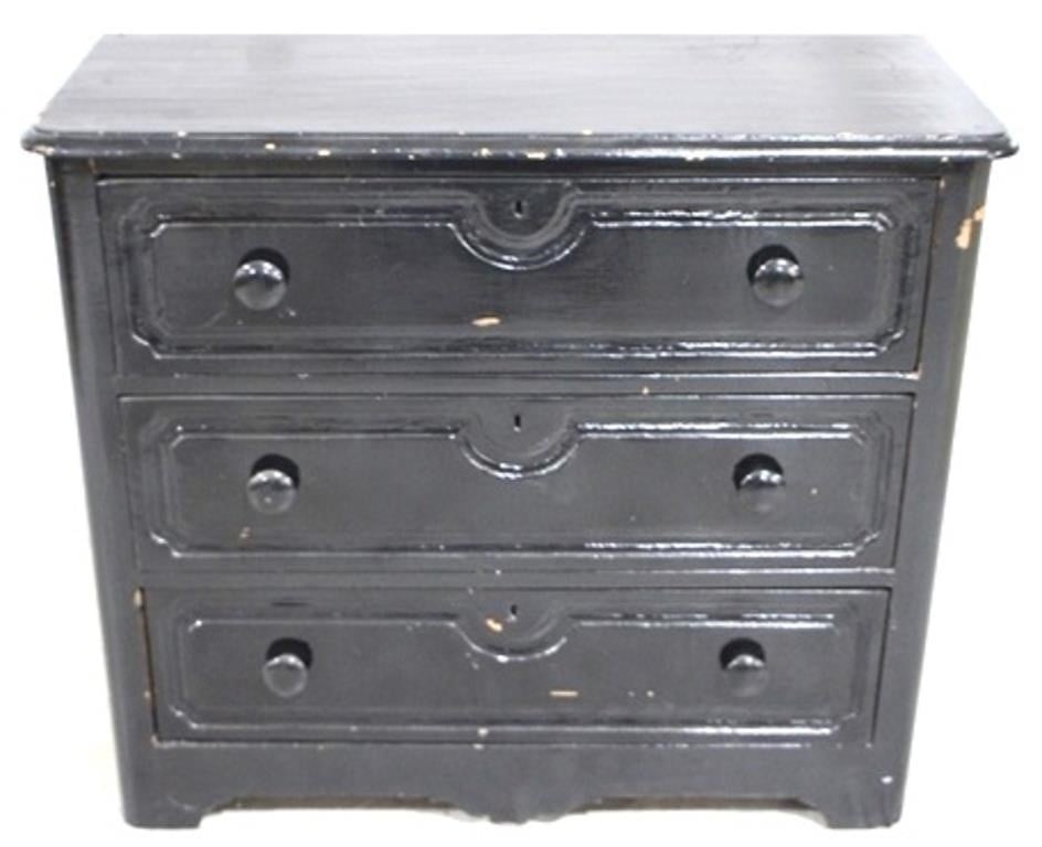 Painted 3 drawer chest, 34 x 39 x 17