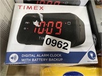 TIMEX DIGITAL ALARM CLOCK RETAIL $30