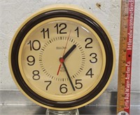 Vintage plastic Bulova wall clock, working