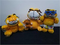 8 and 10 in plush vintage Garfields