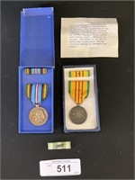 2 Vietnam Military Medals, Vietnam Ribbon Pin.