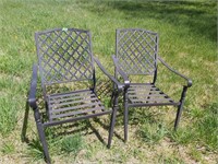 2 Metal lawn chairs