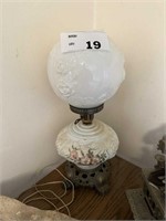 VTG PARLOR / HURRICANE LAMP