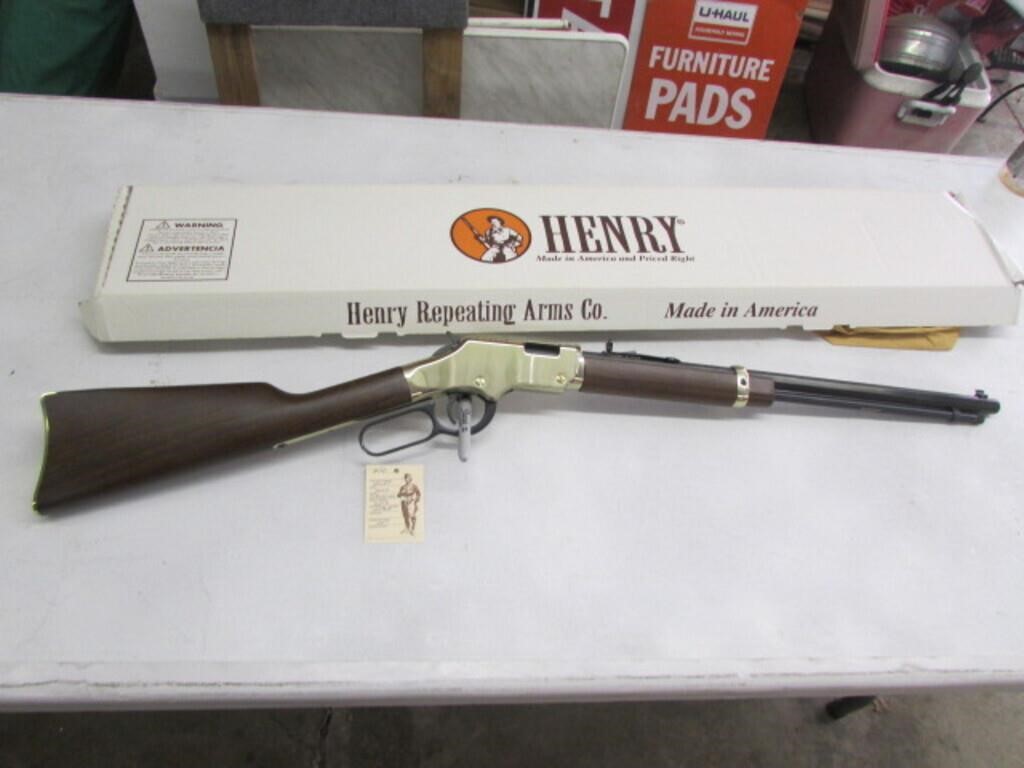 Henry model H004 golden boy 22 cal rifle w/box
