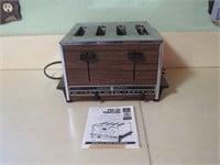 General Electric 1979 4-Slice Toaster