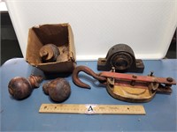Hook, Bearing, Old Wood Knobs