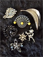 7 Brooches, Costume Vintage