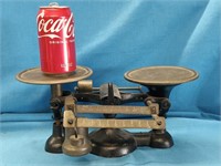 Counter top Balance Scale No. 4, iron with brass