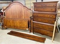 Broyhill King Size Bedroom Set with Chest