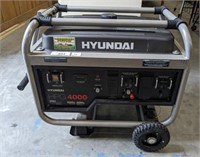 HYUNDAI 4000 W PRO POWER GENERATOR-RUNNING
